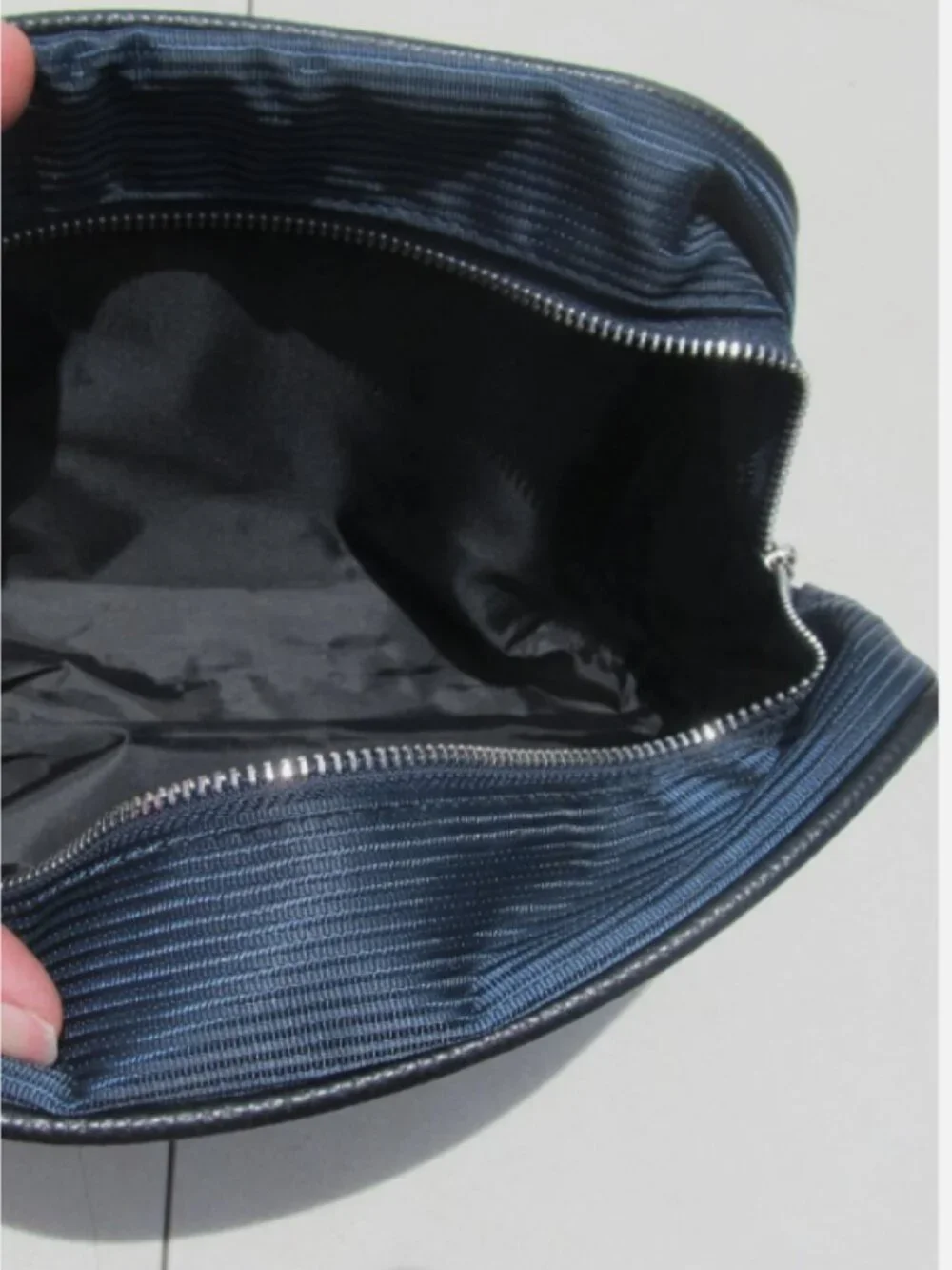 GIORGIO ARMANI~Cosmetics and Toiletries~Travel Bag for men~Black/blue